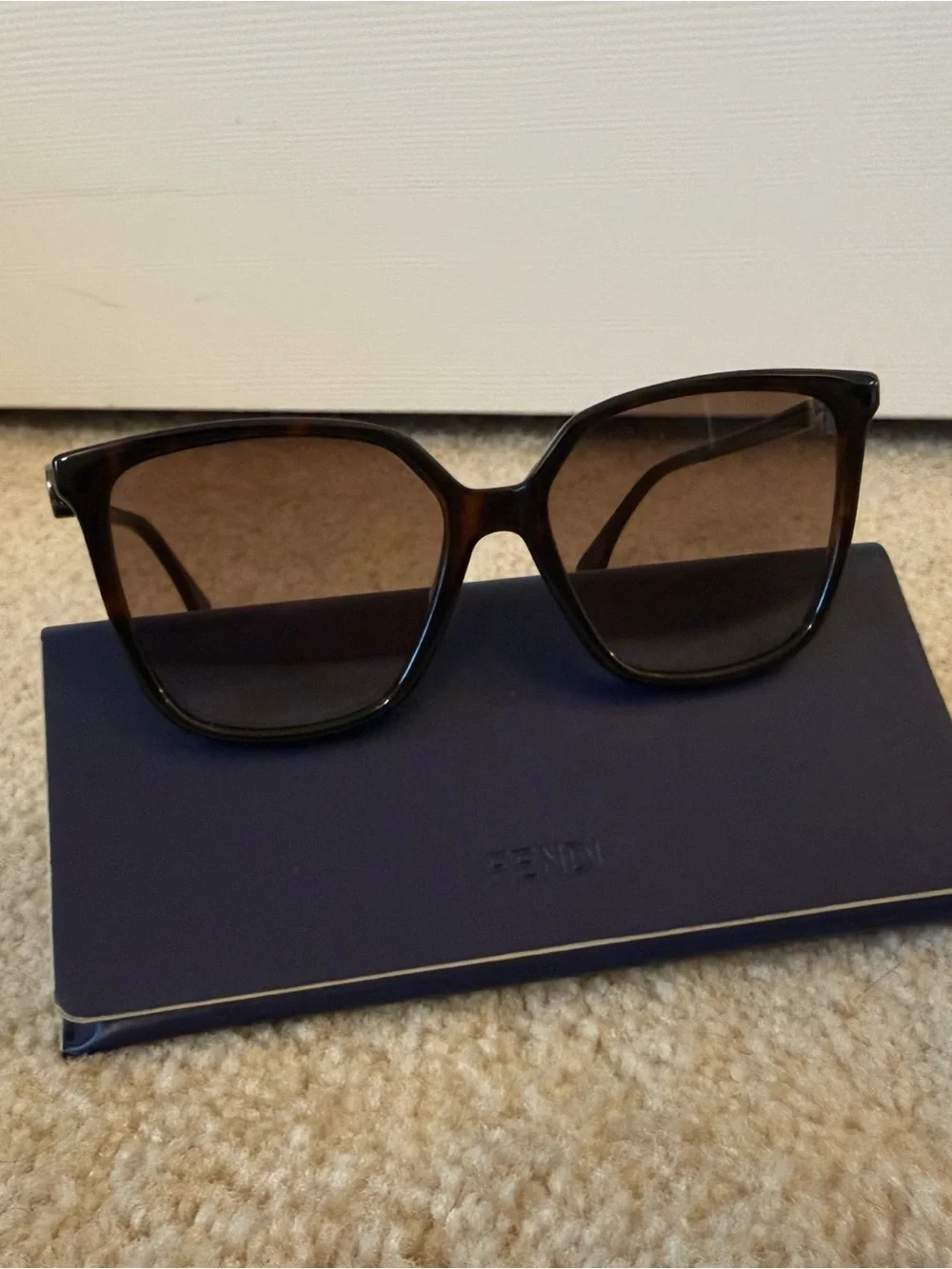 Fendi FF 0318/S Women’s Tortoise Sunglasses Brown Gradient UV400